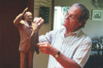 Trabajando maqueta monumento Haya de la Torre